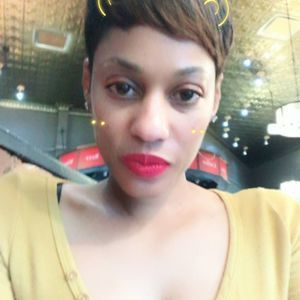 Meet your Posher, Denice